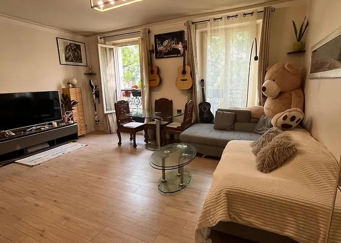 Beautiful 3-Room, Porte Saint-Cloud, Paris