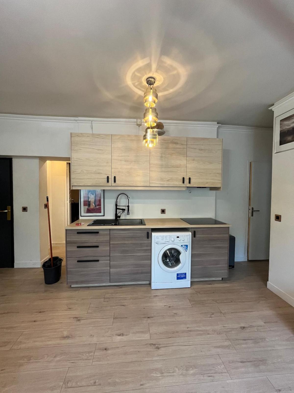 Beautiful 3-room, Porte Saint-cloud, Apartment *